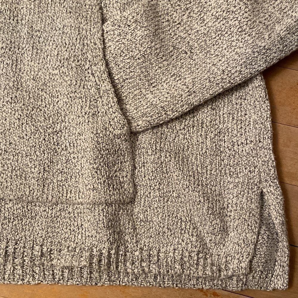 BLUENOTES Marled Gray V-Neck Kangaroo Hooded Sweater - Picture 7 of 12